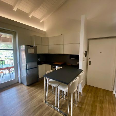 Modern Apartment With Terrace And Mezzanine Floor Colico Eksteriør billede