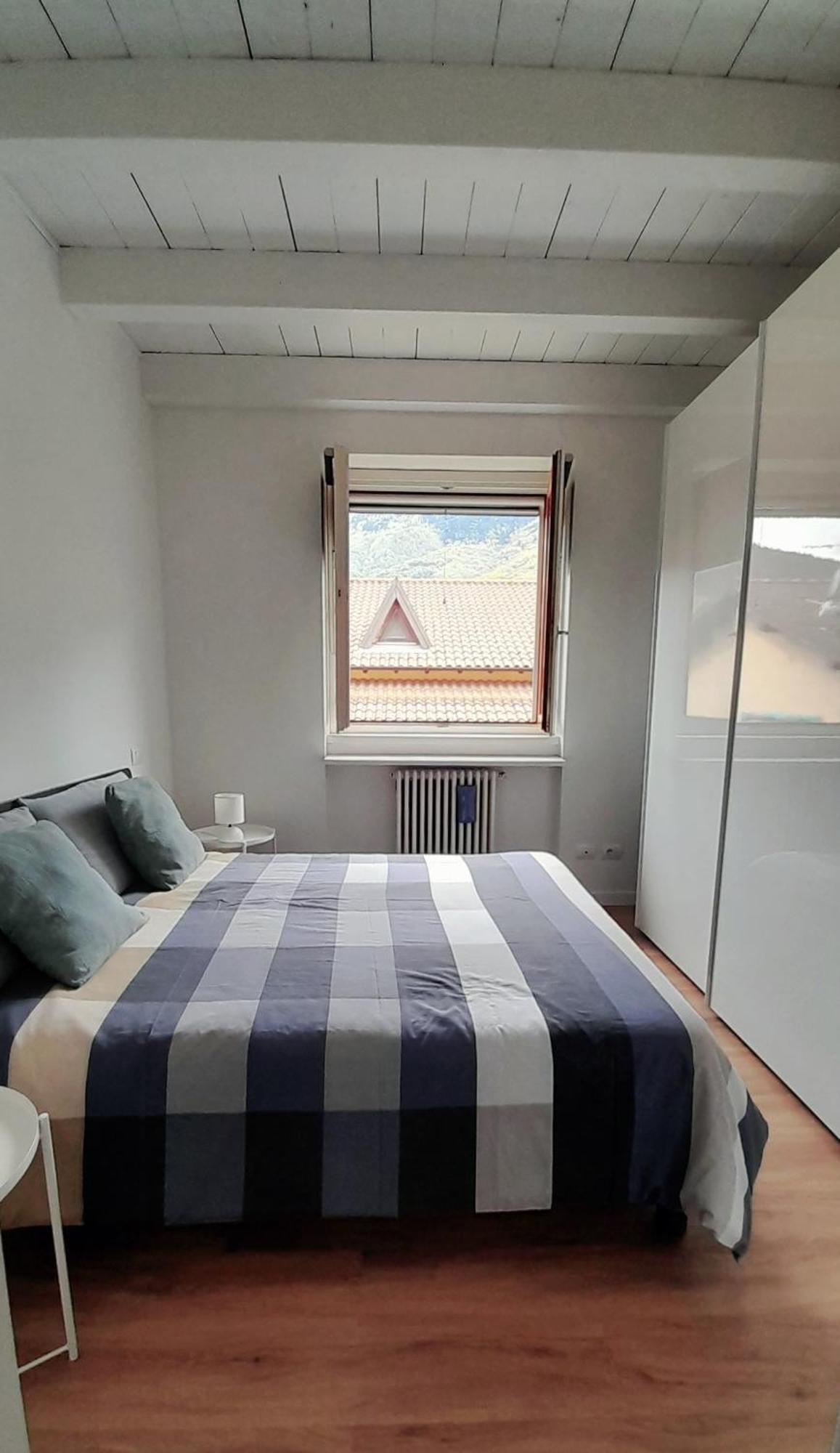 Modern Apartment With Terrace And Mezzanine Floor Colico Eksteriør billede